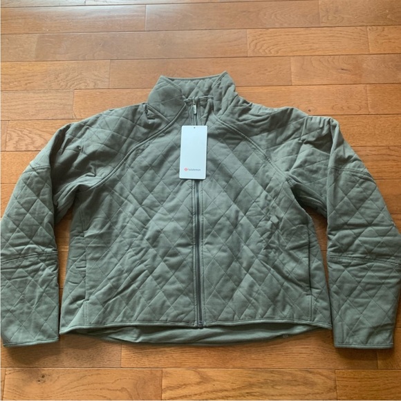 LULULEMON QUILTED CALM JACKET/COAT-ARMY GREEN-10 - Picture 3 of 8